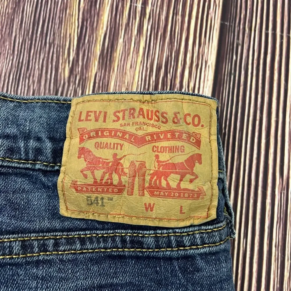 Levi's 541 Athletic Fit Dark Wash Jeans Mens Size 48x30 (Measures 48x30)